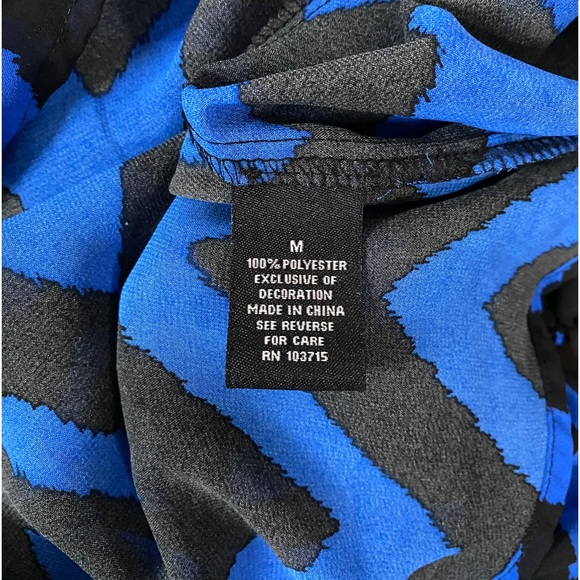 Zac & Rachel Women’s Blue & Black Chevron Blouse Size Medium - Picture 4 of 6